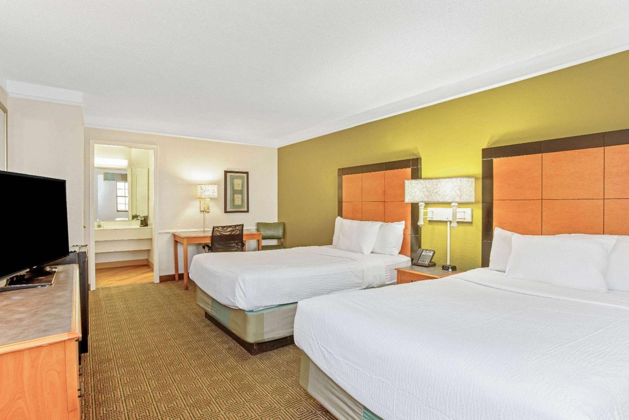 La Quinta Inn By Wyndham Orlando Airport West Екстериор снимка